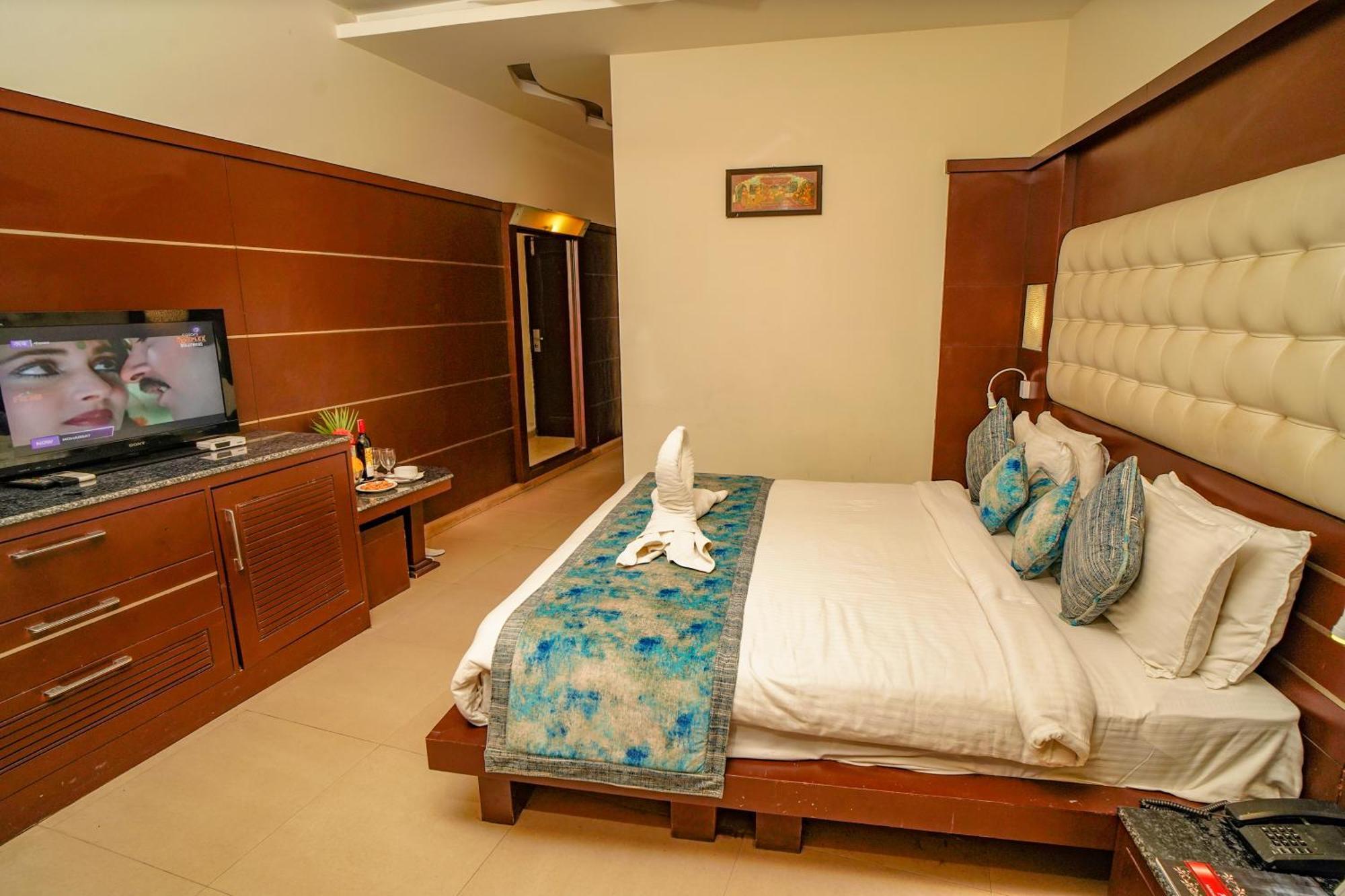 Excel Hotels And Resorts Bhīm Tāl Kültér fotó